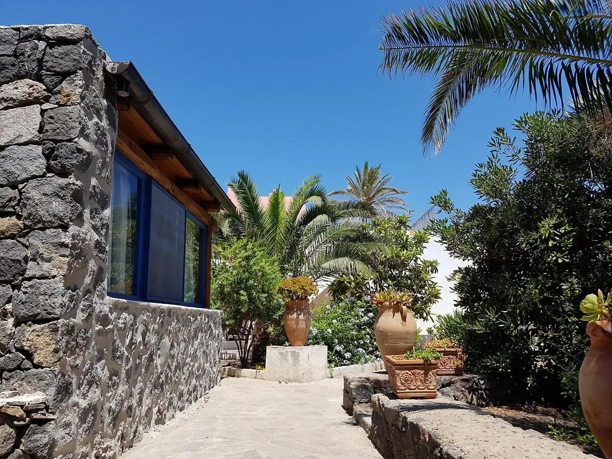 بيت للعطل فيلا Casa Del Nespolo سانتا مارينا سالينا